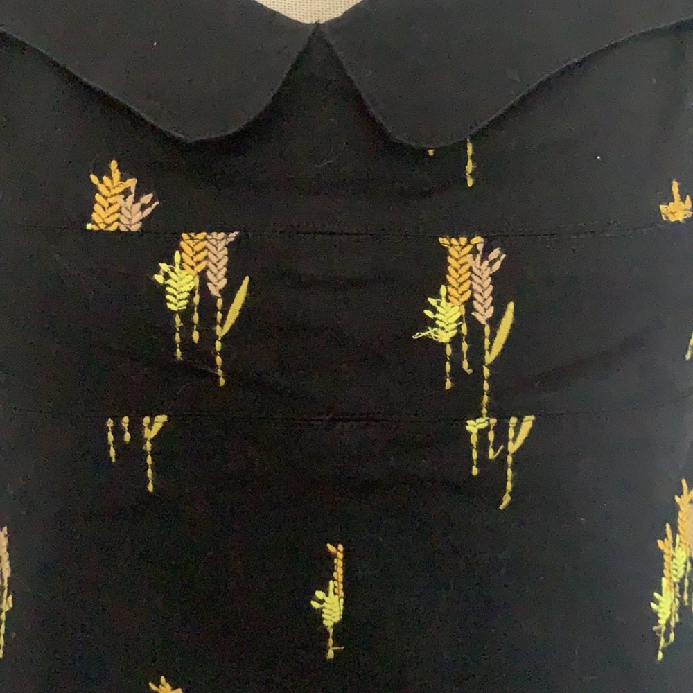 Floreat Black Lace-Trim Halter Cami with Gold wheat print - Picture 4 of 13